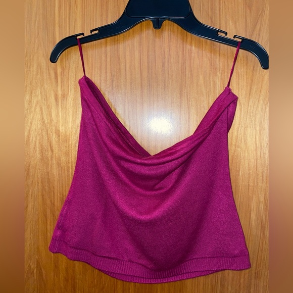 Women’s Top - Picture 2 of 5